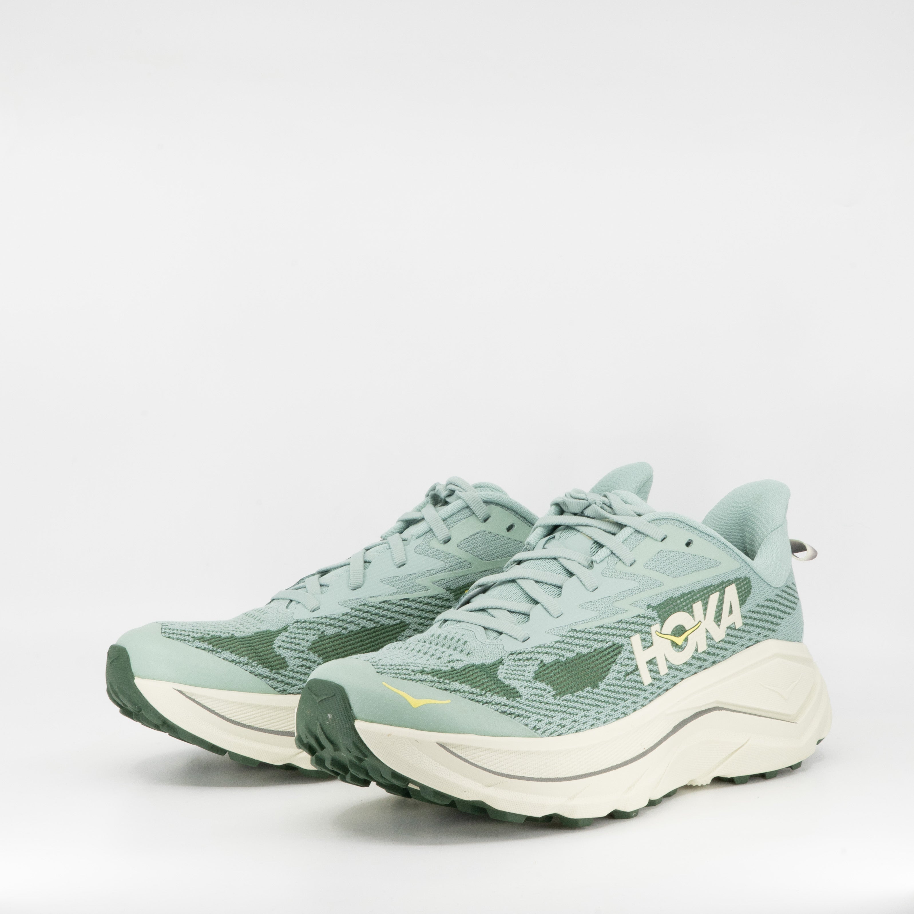 Hoka Challenger 8 (2E Wide) Mens Jade/Truffle Salt - Frontrunner Colombo